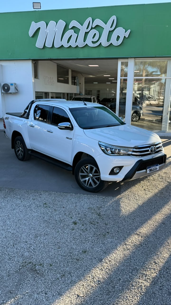 TOYOTA - HILUX  SRX    4X4    2.8  - AUTOMÁTICA - 2017